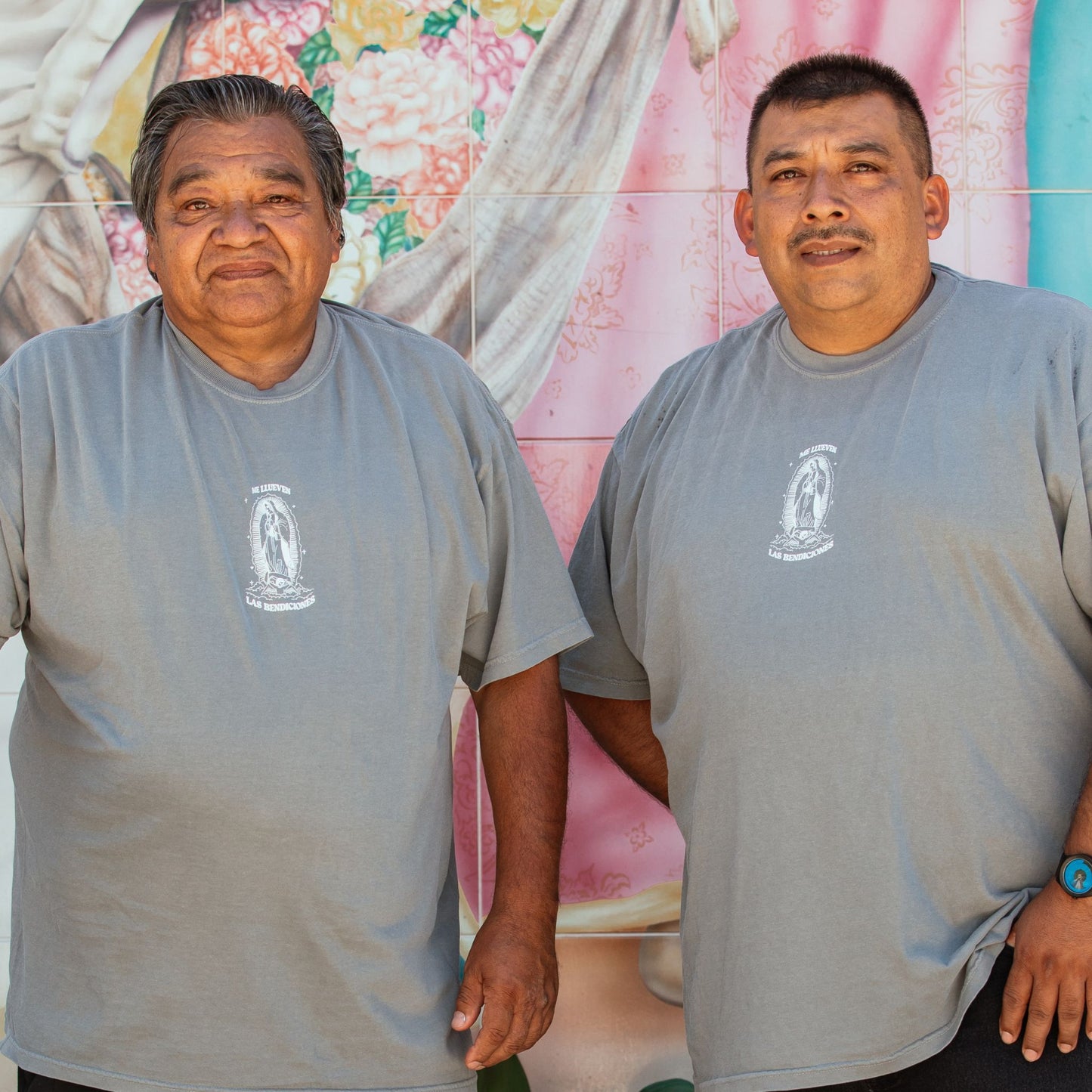 Me Llueven Las Bendiciones Shirt