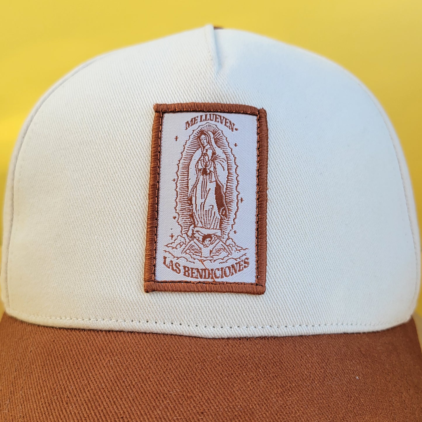 Me Llueven Las Bendiciones Cap