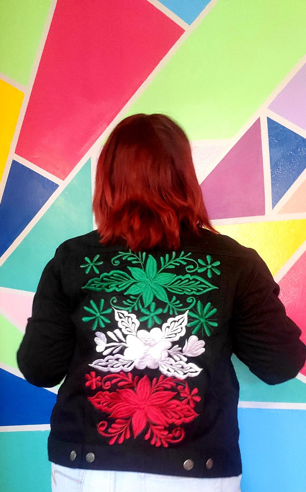 red white and green Floral embroided Floreado Jean Jacket Small