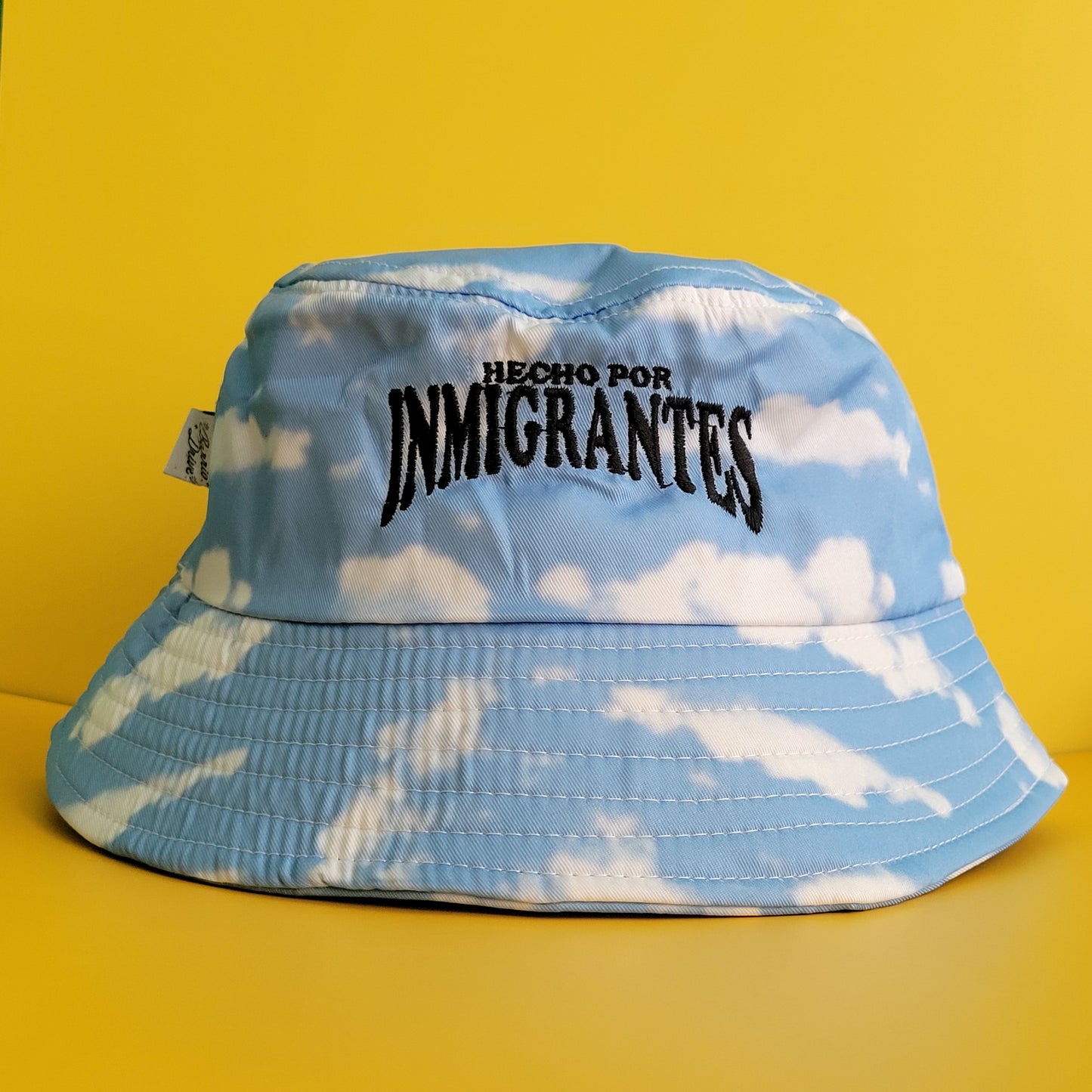 Hecho Por Inmigrantes Bucket Hat