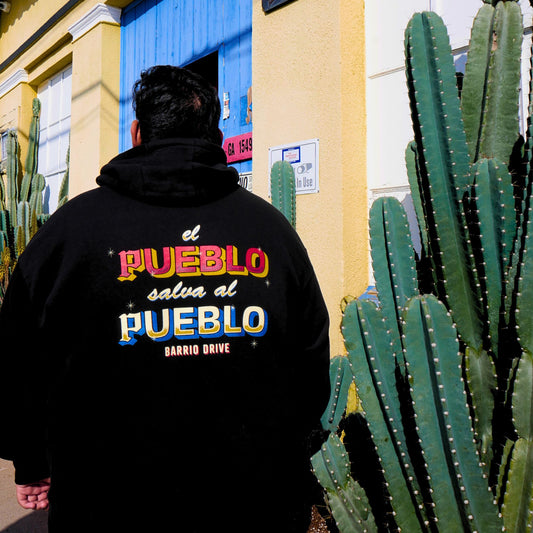 El Pueblo Salva Al Pueblo Hoodie